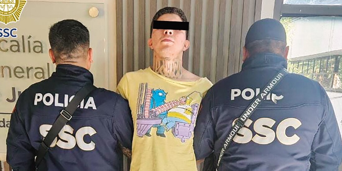 Donovan “N”, luego de ser detenido por elementos de la policía capitalina, ayer, en la alcaldía Iztapalapa.