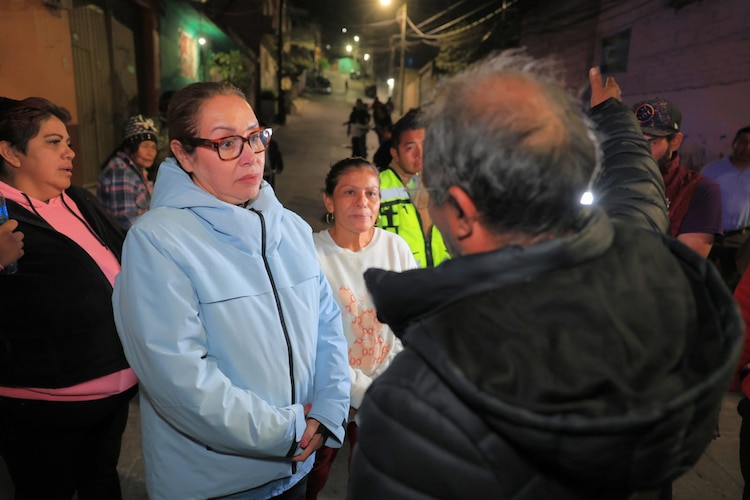 Alcaldesa Azucena Cisneros Coss conoce en territorio las necesidades de la población de Ecatepec.
