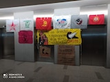 Carteles en la toma de la STPS