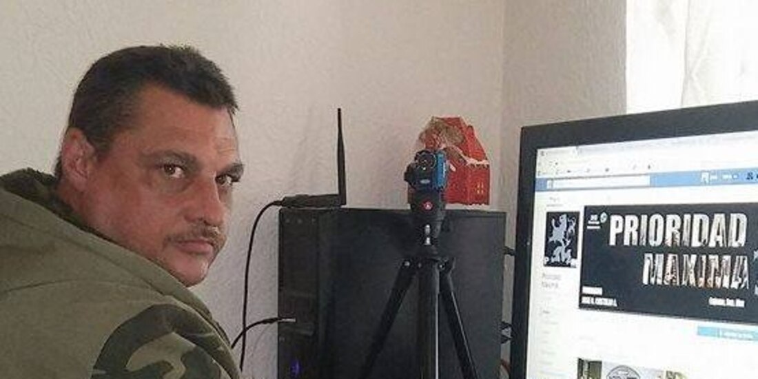 José Castillo Osuna, periodista del periódico Prioridad Máxima fue asesinado a cuchilladas afuera de su casa.
