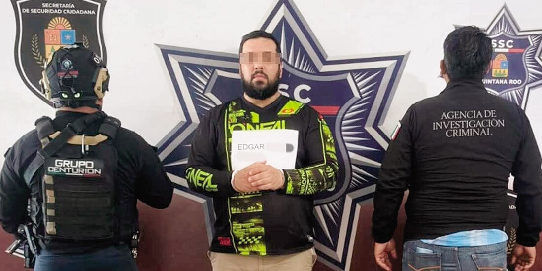 Édgar “N”, tras ser detenido por autoridades federales en QRoo, ayer.