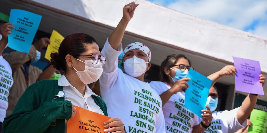 En Campeche recientemente se desataron protestas de los trabajadores del IMSS, exigiendo ser vacunados contra el COVID-19