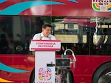 Salomón Jara encabeza el banderazo de salida de la nueva ruta del sistema BinniBus.