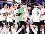 Futbolistas del Tricolor celebran el gol de Mora, el sábado pasado.