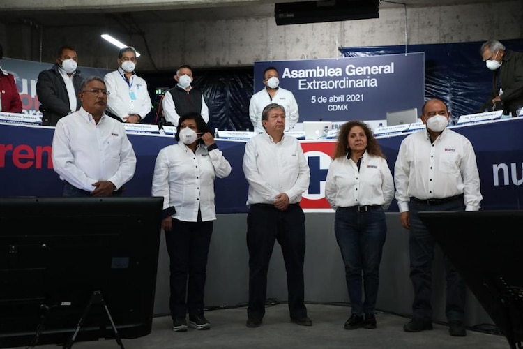 Asamblea General Extraordinaria de Socios de la Cooperativa La Cruz Azul, S.C.L.