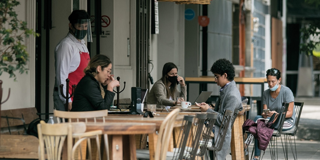 La CDMX se mantiene en semáforo anaranjado con alerta, por lo que se determinó recortar una hora al horario de restaurantes, gimnasios y casinos.