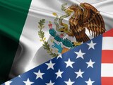 Foto ilustrativa de las banderas de México y Estados Unidos.
