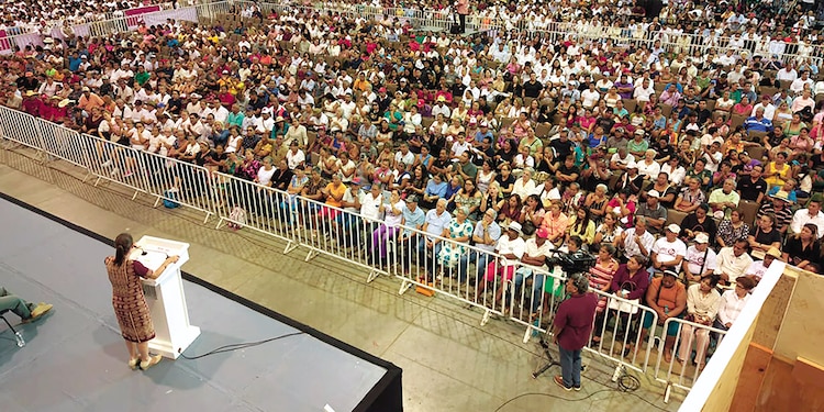 La Mandataria ofrece un desglose de su gestión, ayer, en Guerrero.