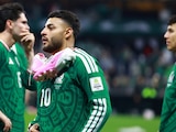 Alexis Vega reveló que analiza la posibilidad de retirarse de la Selección Mexicana.