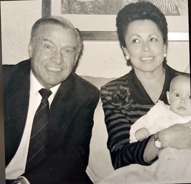 Horacio Gómez Bolaños y su esposa