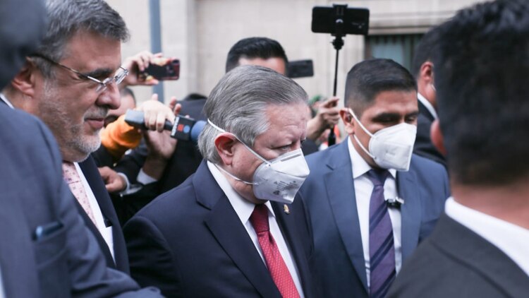 Arturo Zaldívar, presidente de la SCJN, y el consejero jurídico del Ejecutivo Federal, Julio Scherer Ibarra.