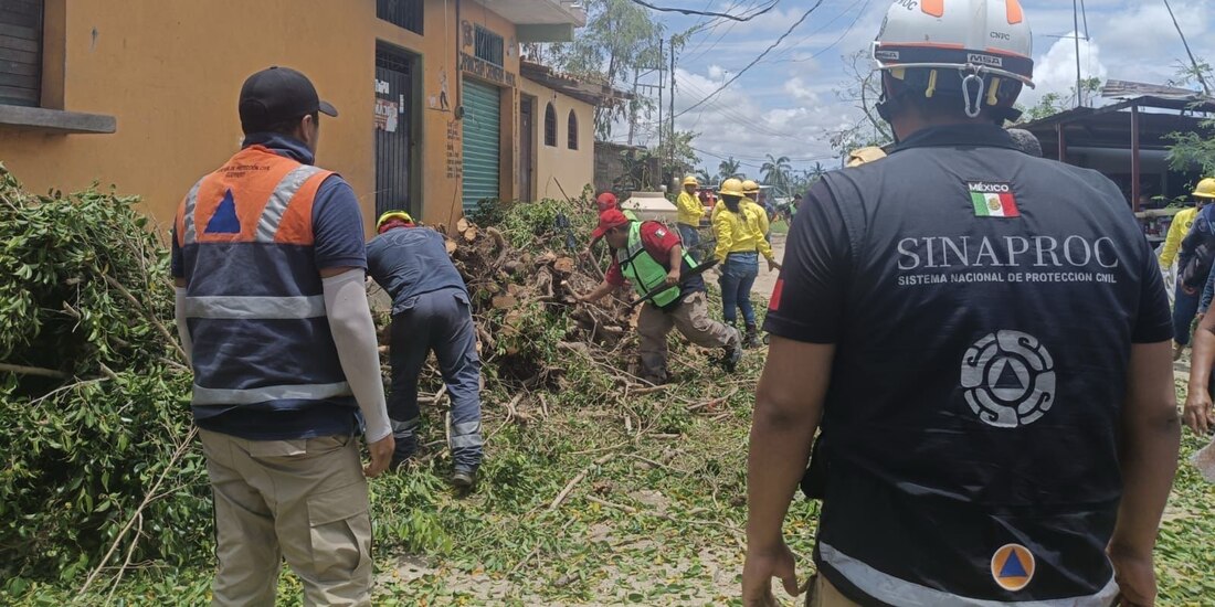 Huracán "Erick" dejó afectaciones en diversas viviendas de Guerrero y Oaxaca.
