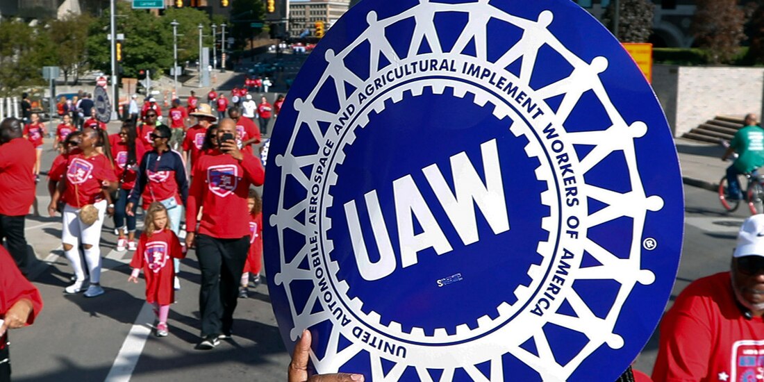 UAW acuerda con Los Tres de Detroit