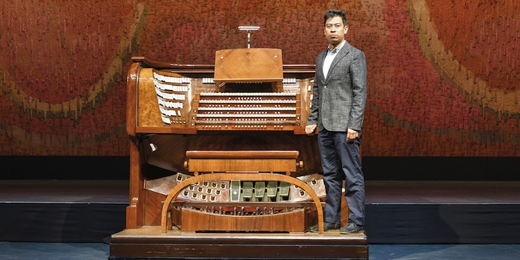 Marco Ángel Sánchez, organista titular.