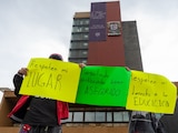Aspirantes a la UNAM se manifiestan nuevamente en Rectoría, pero asisten muy pocos.