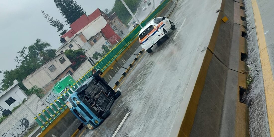 Accidente en la Cuernavaca-Acapulco.