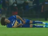 Adalberto Carrasquilla salió lesionado del partido.