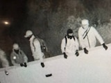 Los asaltantes fueron capturados en cámara.