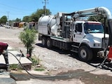 Conagua refuerza suministro de agua y desalojo de inundaciones en nueve entidades