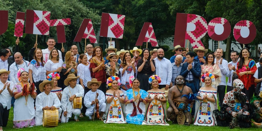 La gobernadora Mara Lezama encabeza la inauguración de la muestra cultural en el Complejo Cultural Los Pinos.