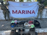 Marina asegura armas, cartuchos y artefactos explosivos en Sinaloa.