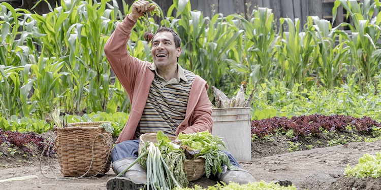El actor, al dar vida a Héctor en el filme La celda de los milagros.