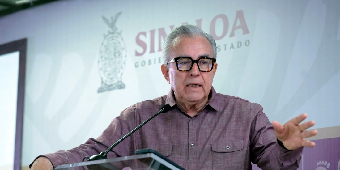 El gobernador de Sinaloa, Rubén Rocha en conferencia de prensa.
