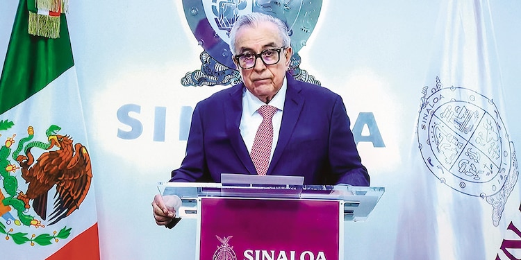 El gobernador de Sinaloa, el 1 de mayo pasado, al anunciar su solicitud de licencia