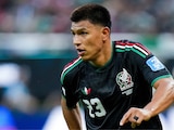 Jesús Gallardo durante el partido ante Corea del Sur.