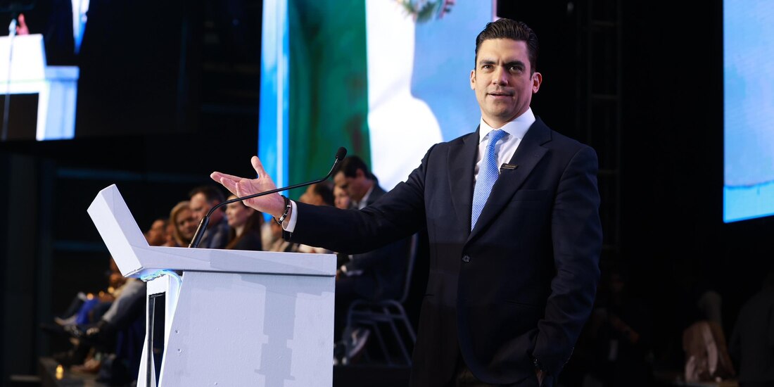 Jorge Romero, dirigente nacional del PAN, durante la asamblea del partido el sábado 29 de noviembre
