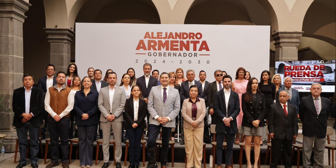Alejandro Armenta rumbo al próximo gobierno de Puebla.