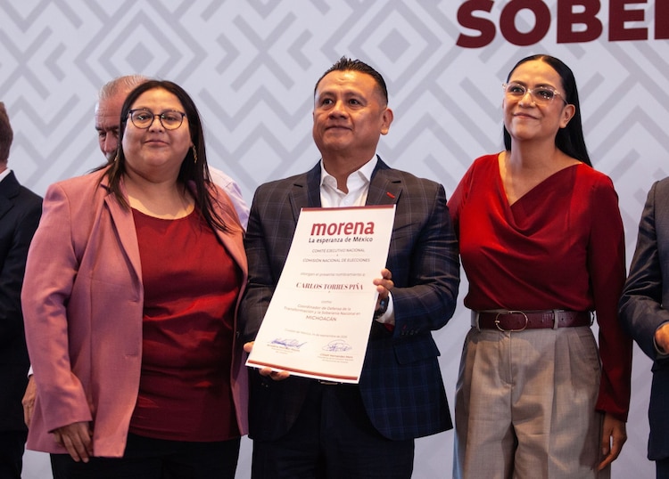 Carlos Torres Piña fue presentado como coordinador de Morena en Michoacán, el 14 de septiembre de 2026.