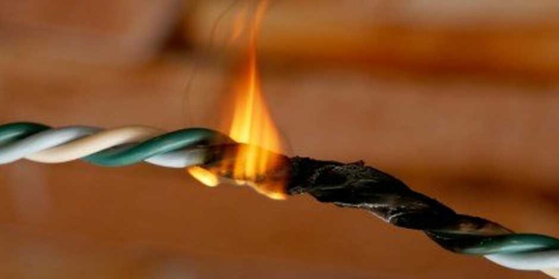 Desalojan a 30 personas por incendio en la Vértiz Narvarte