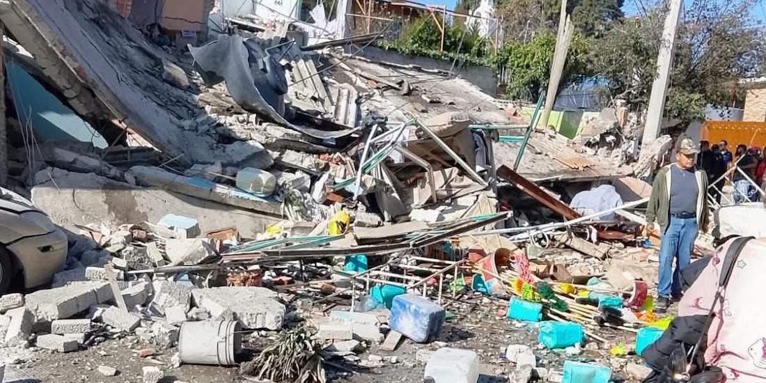 Explosión en Coacalco, Edomex, deja una vivienda destrozada; reportan 12 heridos.