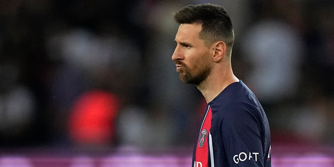 Lionel Messi hace una mueca durante el partido entre el París Saint-Germain y el Clermont. Fue su último duelo con el PSG.