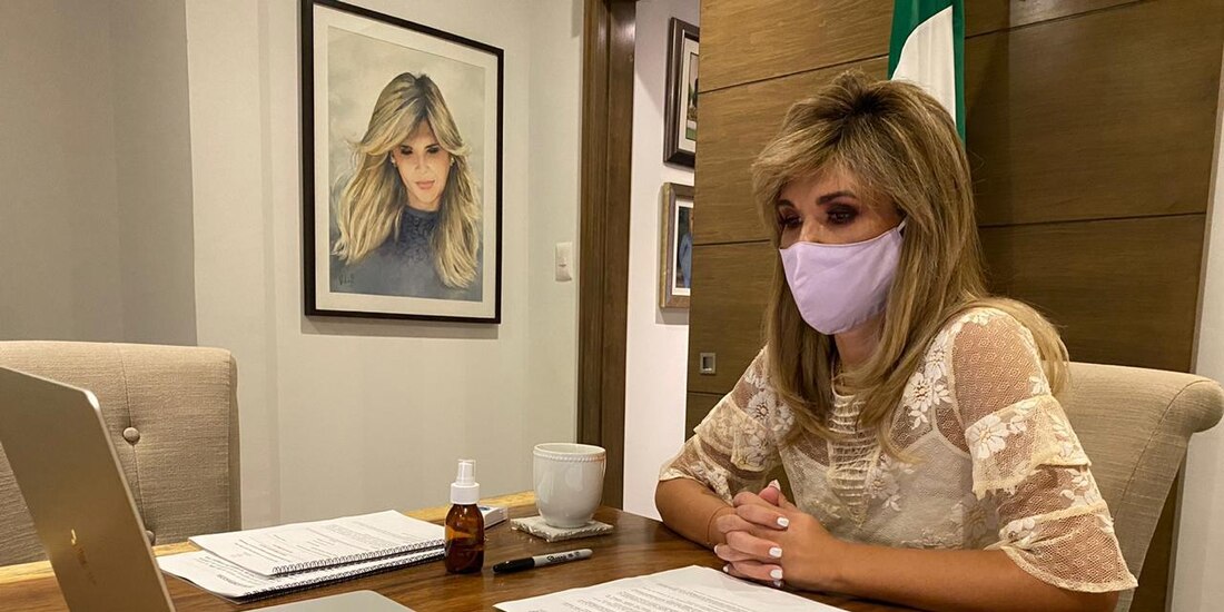 Encuentro virtual con microempresarios beneficiados