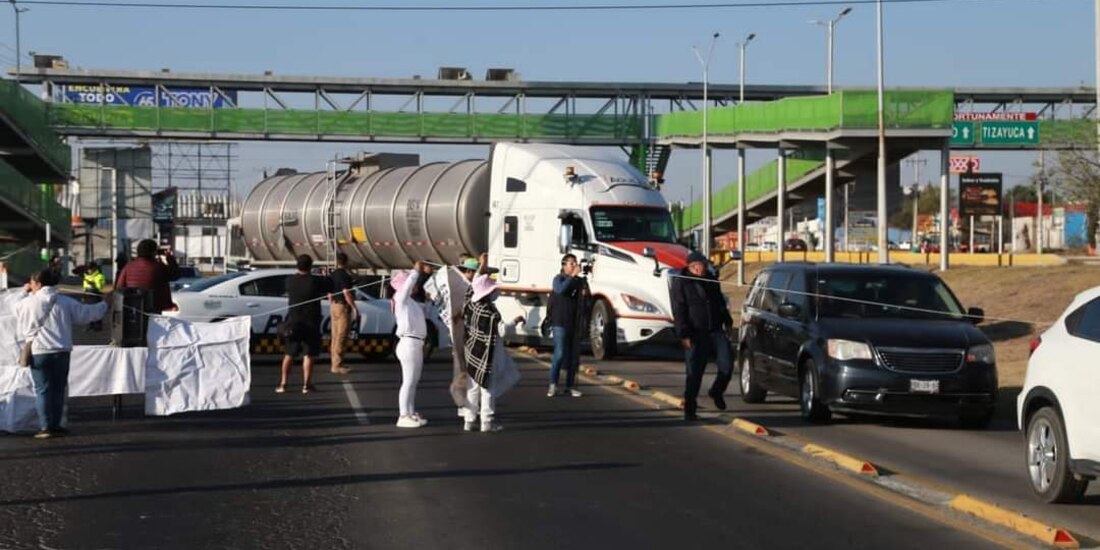 Bloqueo en la México-Pachuca.