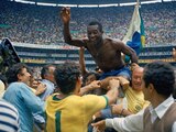 Pelé durante los festejos de la coronación de Brasil en el Mundial de México 1970, en el Estadio Azteca.