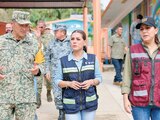 La Gobernadora de Guerrero, Evelyn Salgado, ayer, en recorrido por el municipio de San Nicolás.