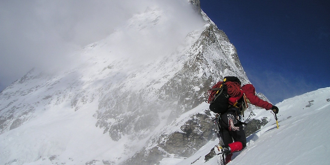 13 alpinistas mueren tras avalancha en Rusia