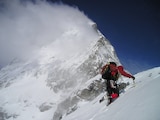 13 alpinistas mueren tras avalancha en Rusia