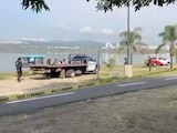 Cae automóvil a la presa El Palote en León