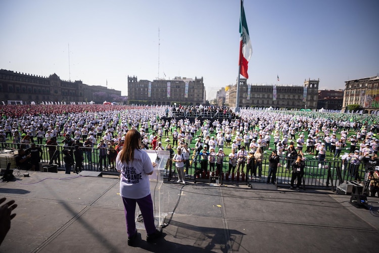 Actividad en la Plaza de la Constitución.