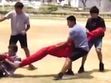 EL JALONEO con el lábaro patrio.