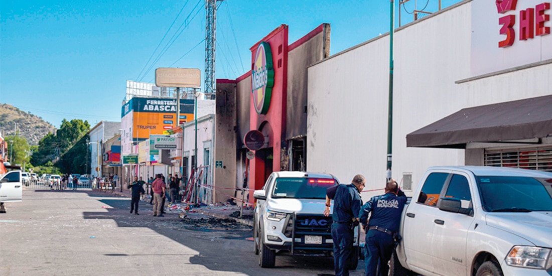 ASPECTO de los daños al Waldo’s de Hermosillo, el 1 de noviembre pasado.