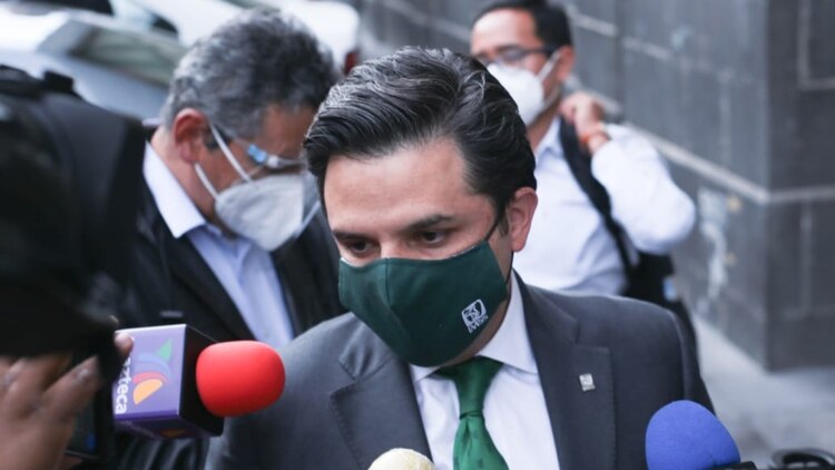 Zoé Robledo, director del IMSS.