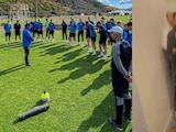 Futbolistas rusos y ucranianos se agarraron a golpes en un hotel.