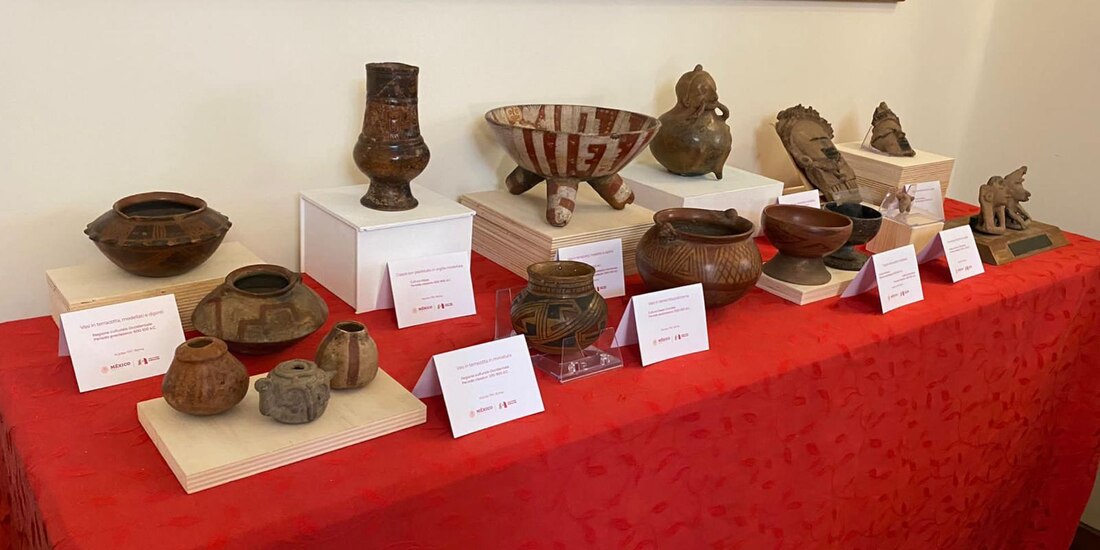 Italia devuelve a México 30 piezas arqueológicas decomisadas por autoridades; recuperan ollas, copas, figurillas...