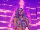 Golpean a Anahí en la cara con una pulsera a medio concierto de RBD (VIDEO)