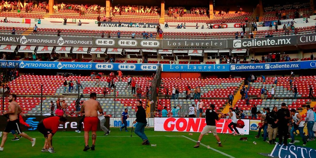 El pasado 5 de marzo se presentó una trifulca en el Estadio La Corregidora, de Querétaro, entre las porras de los Gallos Blancos y del Atlas